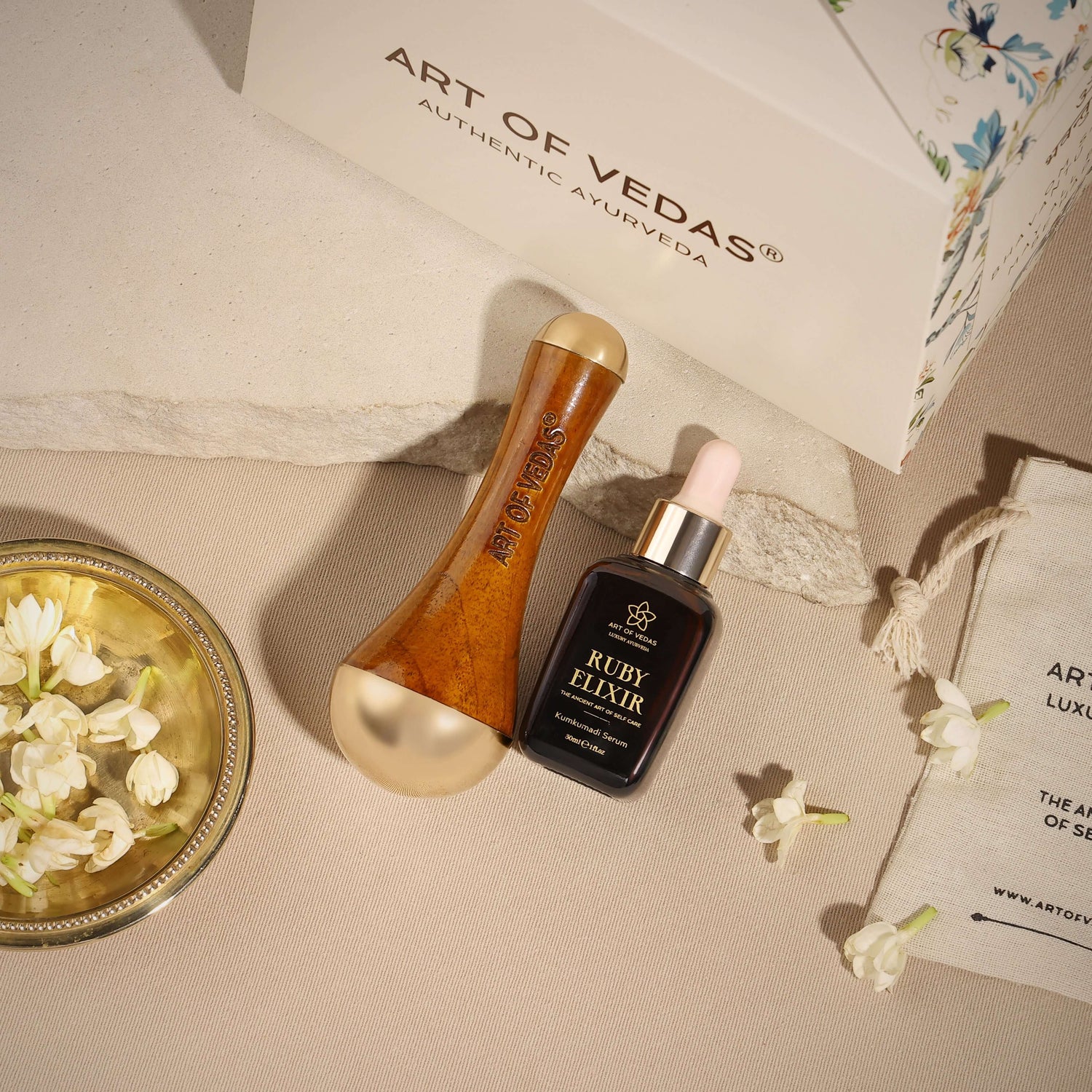 Kumkumadi komplet za ritual Abhyanga